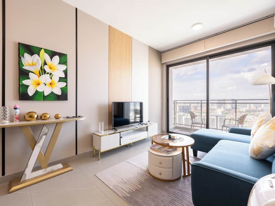 Exclusive Apartment | Living area | 43-inch Smart TV with digital channels