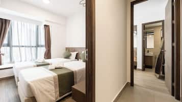 Comfort Apartment | Laptop workspace, iron/ironing board, free WiFi, bed sheets