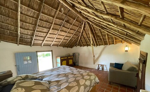 Séjour Authentique en Bourrines Traditionnelles à Beauvoir-sur-Mer