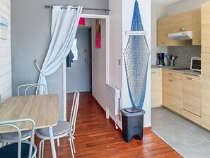 Fridge, microwave, dishwasher