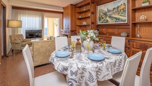 Dining - Spacious apartment in Palamós with Wifi and Pet friendly (Palamós)