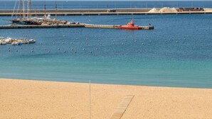 Beach - Spacious apartment in Palamós with Wifi and Pet friendly (Palamós)