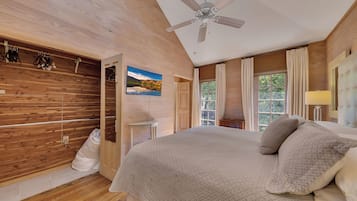 1 bedroom, iron/ironing board, travel crib, free WiFi