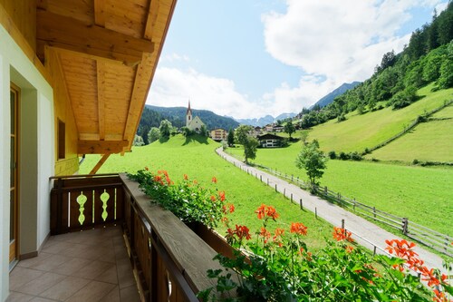 Apartment 'Leite' mit Bergblick, Gemeinschaftsgarten und WLAN