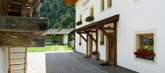 Apartment 'Saxenle' with Mountain View, Shared Garden and Wi-Fi