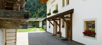 Apartment 'Saxenle' with Mountain View, Shared Garden and Wi-Fi