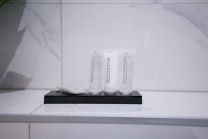 Bathroom amenities