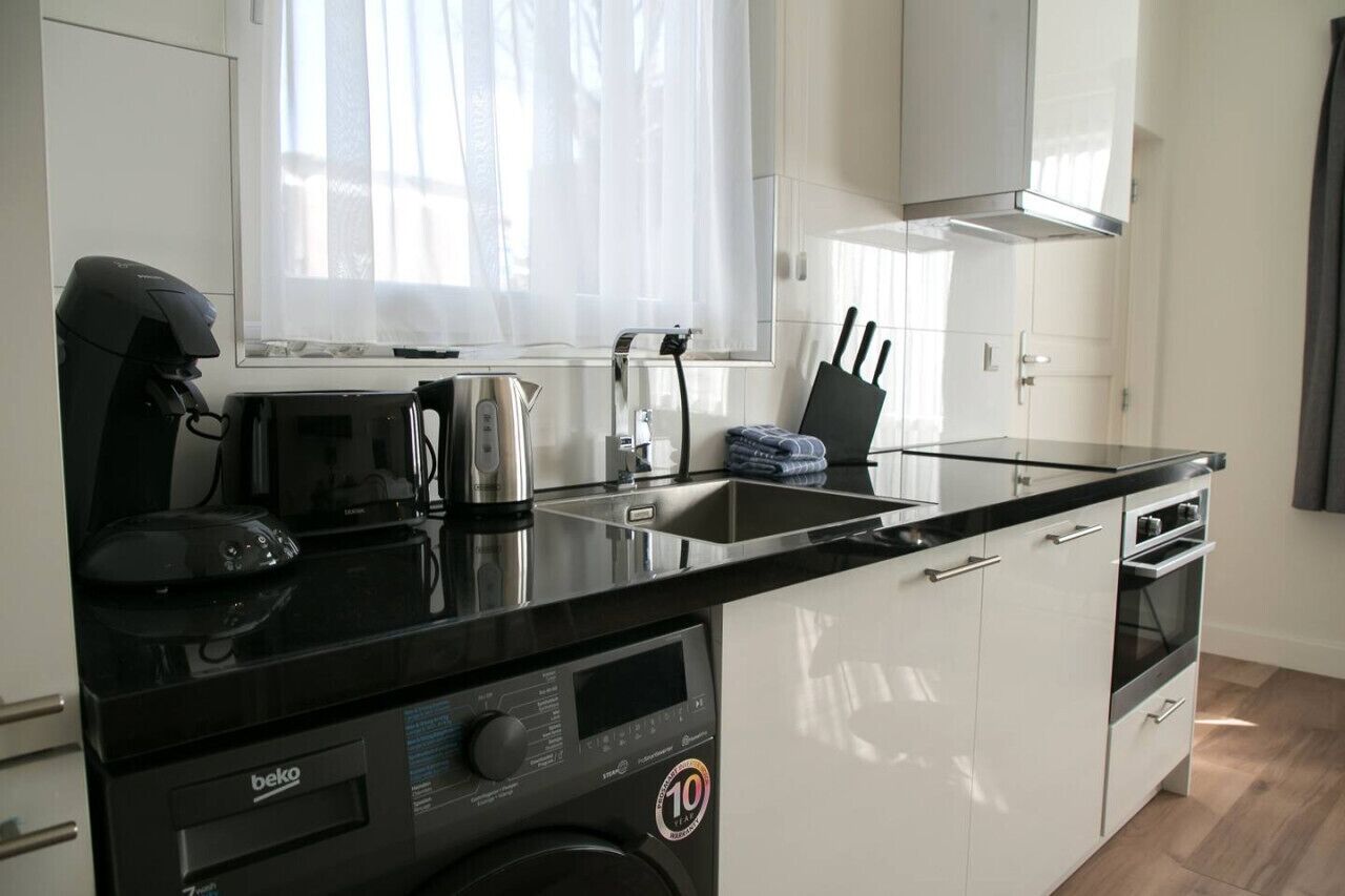 雪櫃、微波爐、焗爐、爐具