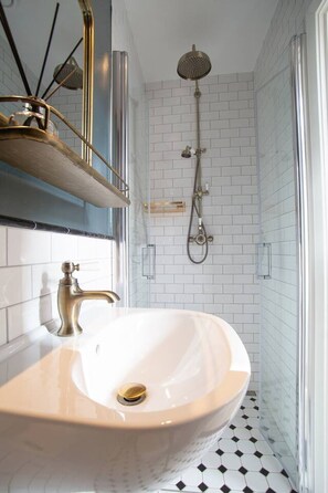 Haartrockner, Handtücher