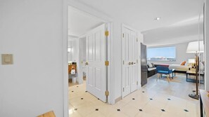 Iron/ironing board, WiFi, bed sheets, wheelchair access