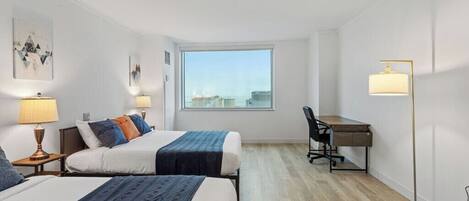 Desk, iron/ironing board, WiFi, bed sheets