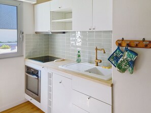 Réfrigérateur, micro-ondes, lave-vaisselle