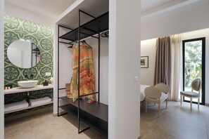 4 chambres, fer et planche à repasser, Wi-Fi gratuit, draps fournis