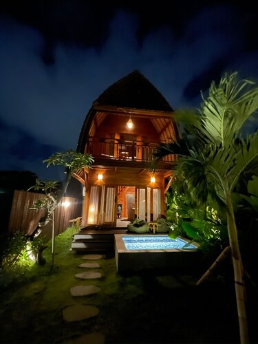 Kemuning Bukit — Built by Hand , Held by Nature.