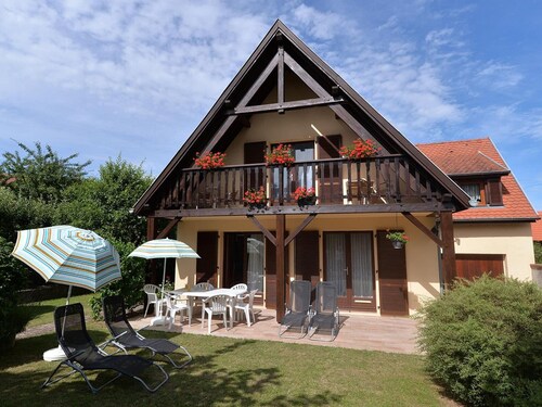 Charming cottage in Riquewihr with garden and private parking