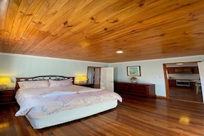 3 slaapkamers, een strijkplank/strijkijzer, beddengoed