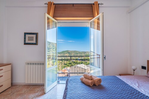 Ferienhaus 'Sa Omu De Sa Palgia' mit Meerblick, Balkon und Klimaanlage