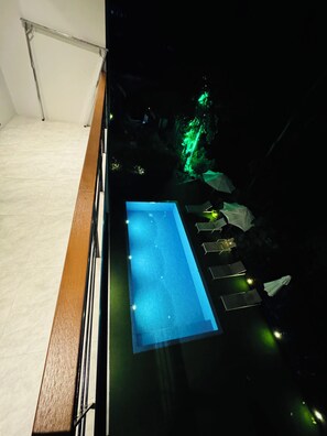 Kolam renang terbuka 