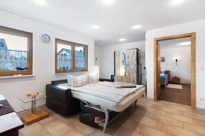 1 bedroom, WiFi, bed sheets