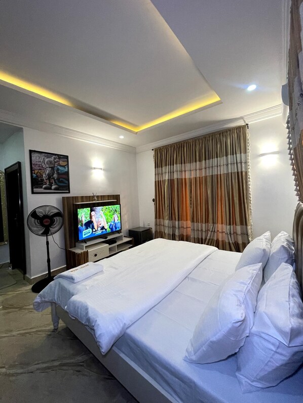 2 bedrooms, WiFi, bed sheets
