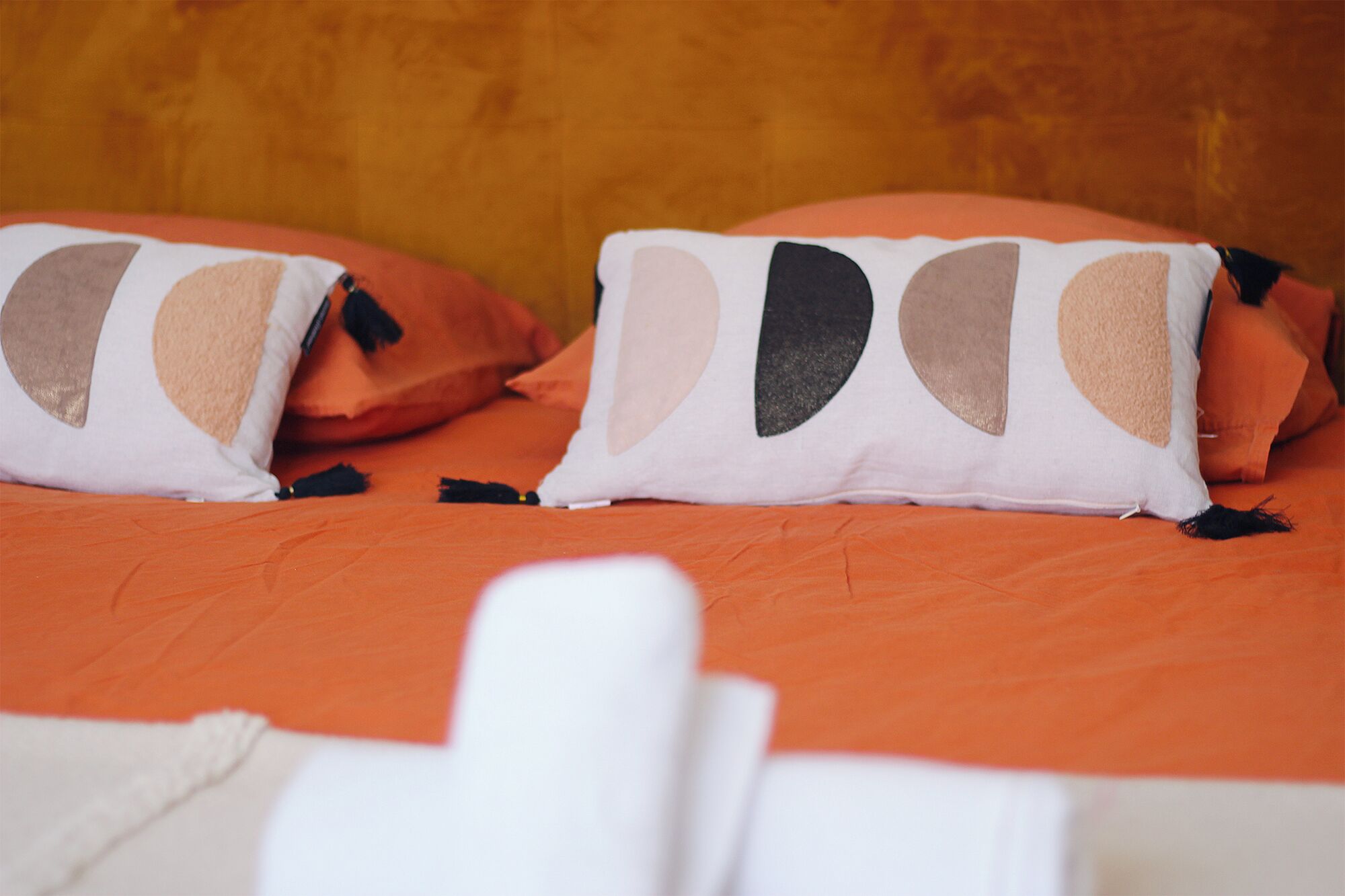 3 bedrooms, desk, iron/ironing board, travel cot