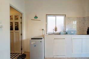 Fridge, microwave, stovetop, highchair - Beachfront Villa with Sunset (Koh Samui)