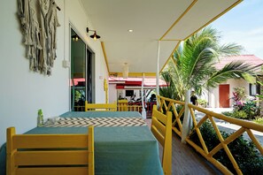 Garden - Beachfront Villa with Sunset (Koh Samui)