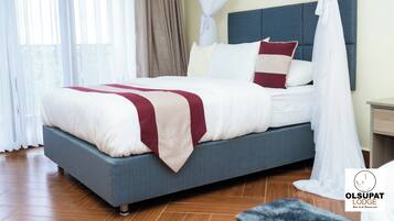 In-room safe, individually furnished, laptop workspace, soundproofing