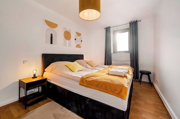 Desk, free WiFi, bed sheets