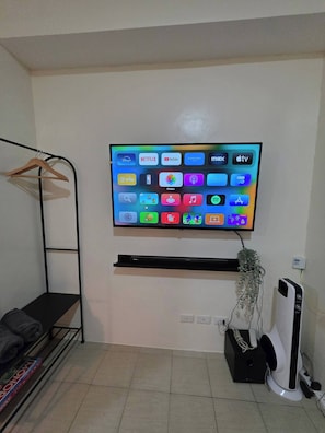 Room amenity - Pioneerwoodlands Mandaluyong Studio Unit (Mandaluyong)