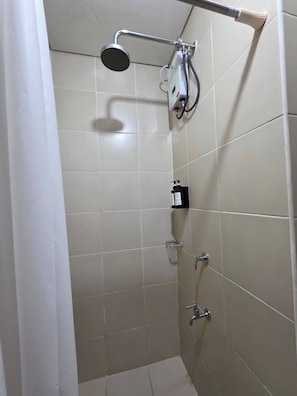 Bathroom - Pioneerwoodlands Mandaluyong Studio Unit (Mandaluyong)