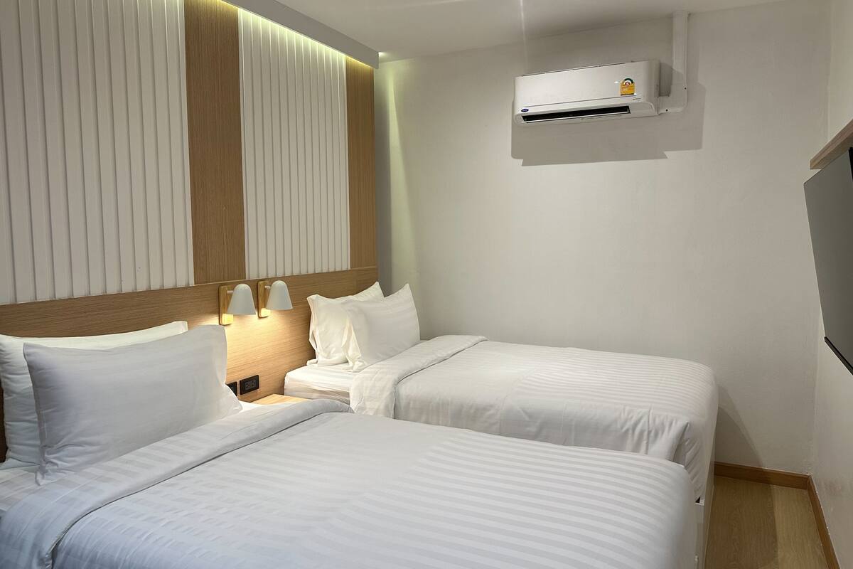 Economy Twin Room, No Window, Non-Smoking | WiFi (free)