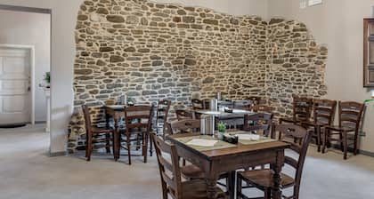 Room 'Il Borghetto Tulipano' with Shared Garden, Wi-Fi and Air Conditioning