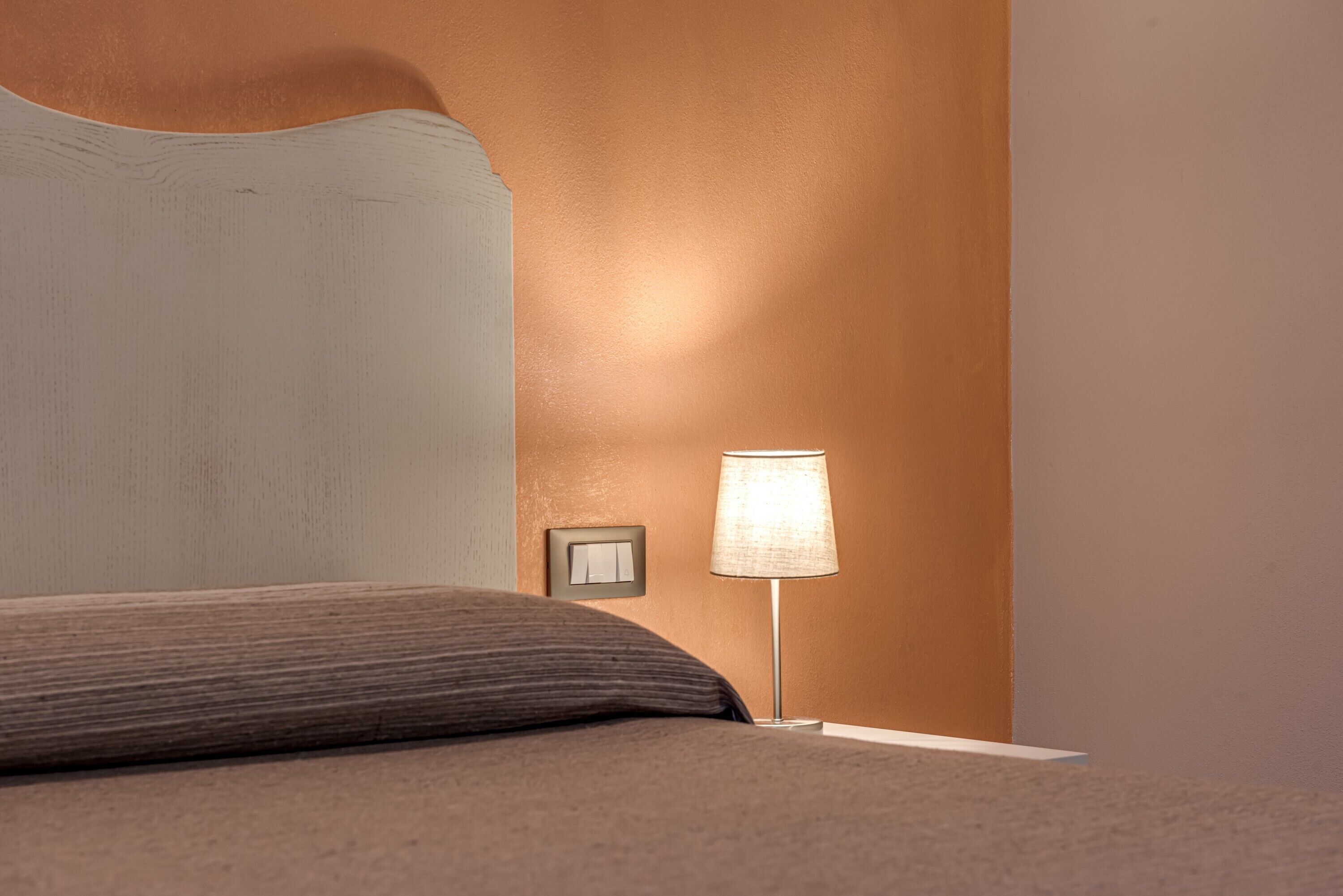 1 camera, Wi-Fi, lenzuola