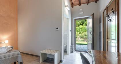 Room 'Il Borghetto Tulipano' with Shared Garden, Wi-Fi and Air Conditioning