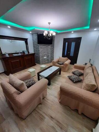 Apart for 5 people 5 minutes from the beach