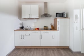 Fridge, microwave, stovetop, dishwasher - // KING APARTMENTS - APARTMENT 6 // (Norderney)
