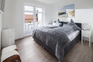 1 slaapkamer, een strijkplank/strijkijzer, reisbedje, gratis wifi