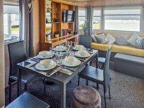 Unclassified image, 5 of 19, button