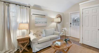 Cozy Studio Steps from Beach & Pier Village!