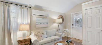 Cozy Studio Steps from Beach & Pier Village!