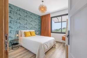 2 chambres, fer et planche à repasser, Wi-Fi, draps fournis