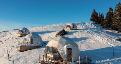 Stargazing Glamping Domes Golte