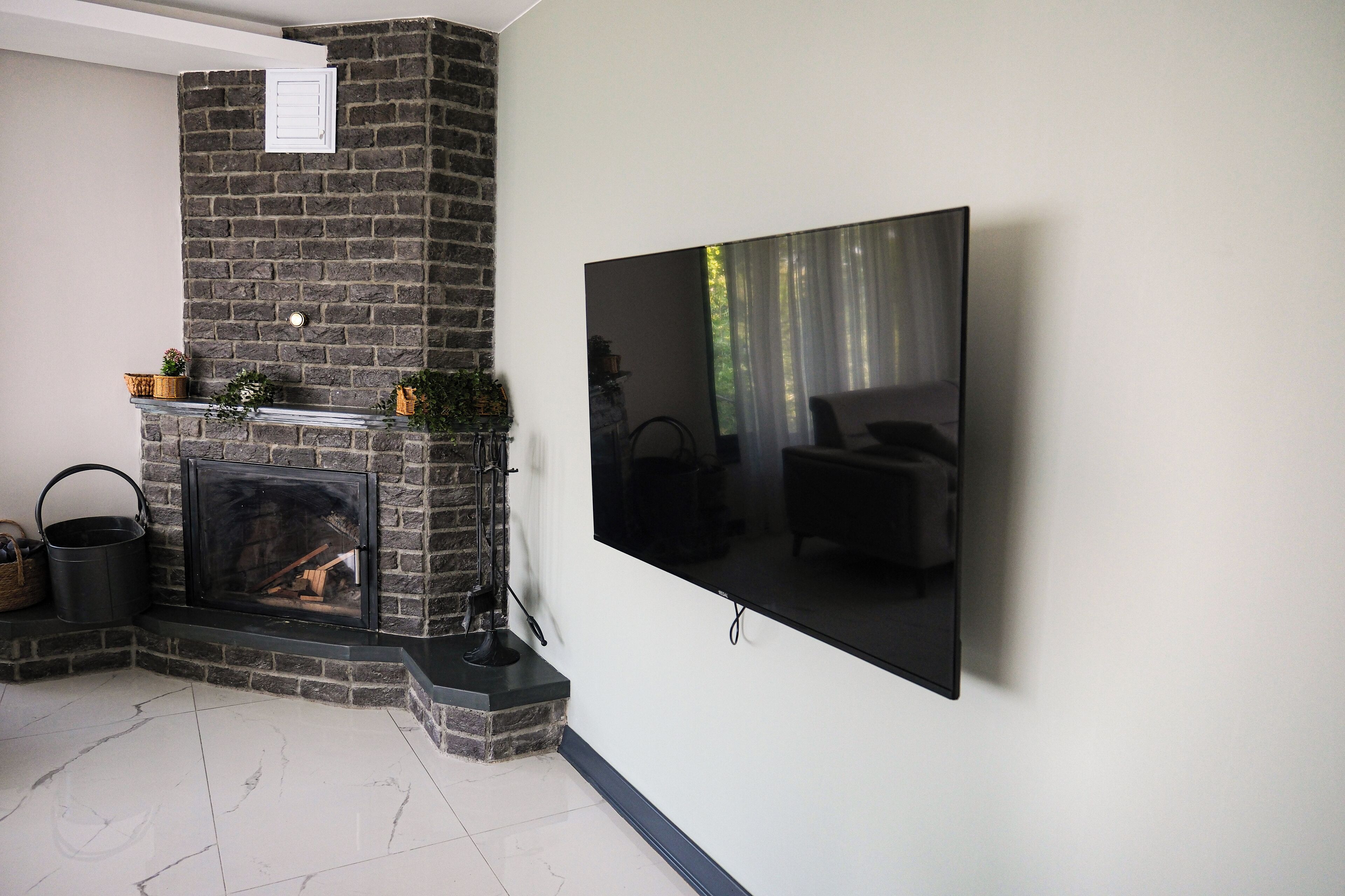 TV