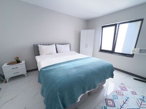 Luksusvilla, utsikt mot innsjø | Strykejern/-brett og wi-fi (inkludert)