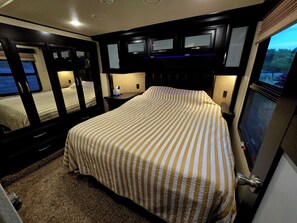 2 Schlafzimmer, Reisekinderbett, WLAN, Bettwäsche