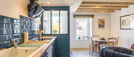 Fridge, microwave, dishwasher