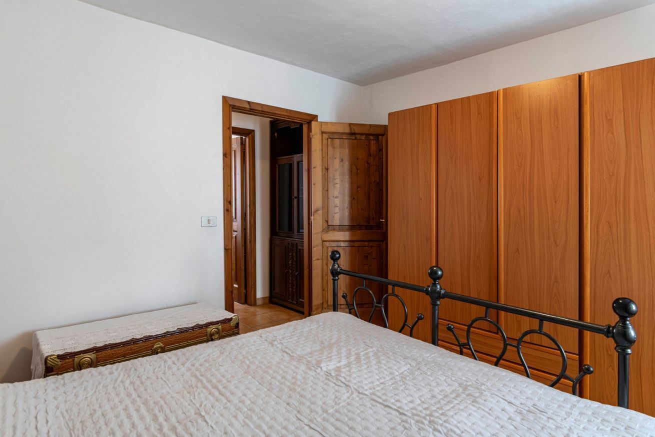2 bedrooms, iron/ironing board