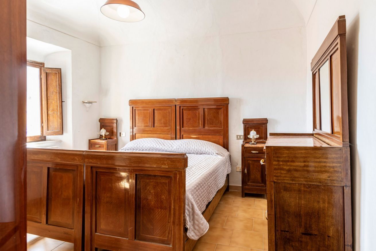 2 chambres, fer et planche à repasser