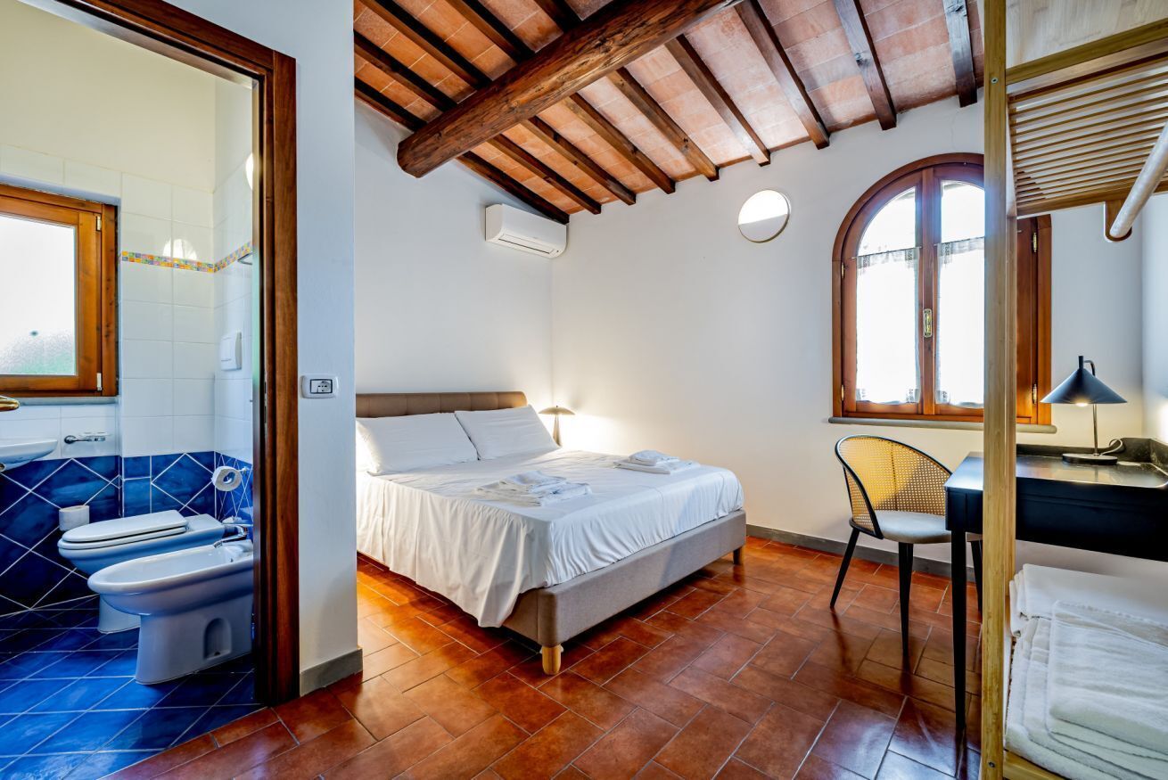 1 bedroom, iron/ironing board, travel cot, bed sheets